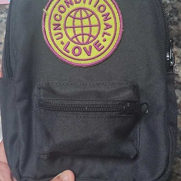 Pride Backpack Dog Harness Size XXS/XS "Unconditional Love" 2 Zipped Pockets new - Picture 8 of 9